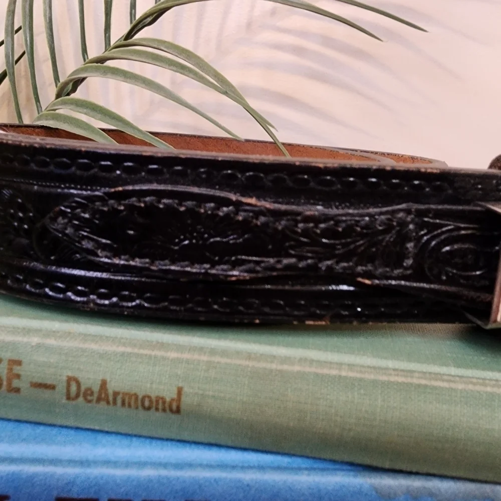 Vintage TexTan Tooled Leather Belt Cowhide Sz.40 (Lg.) Floral Harness